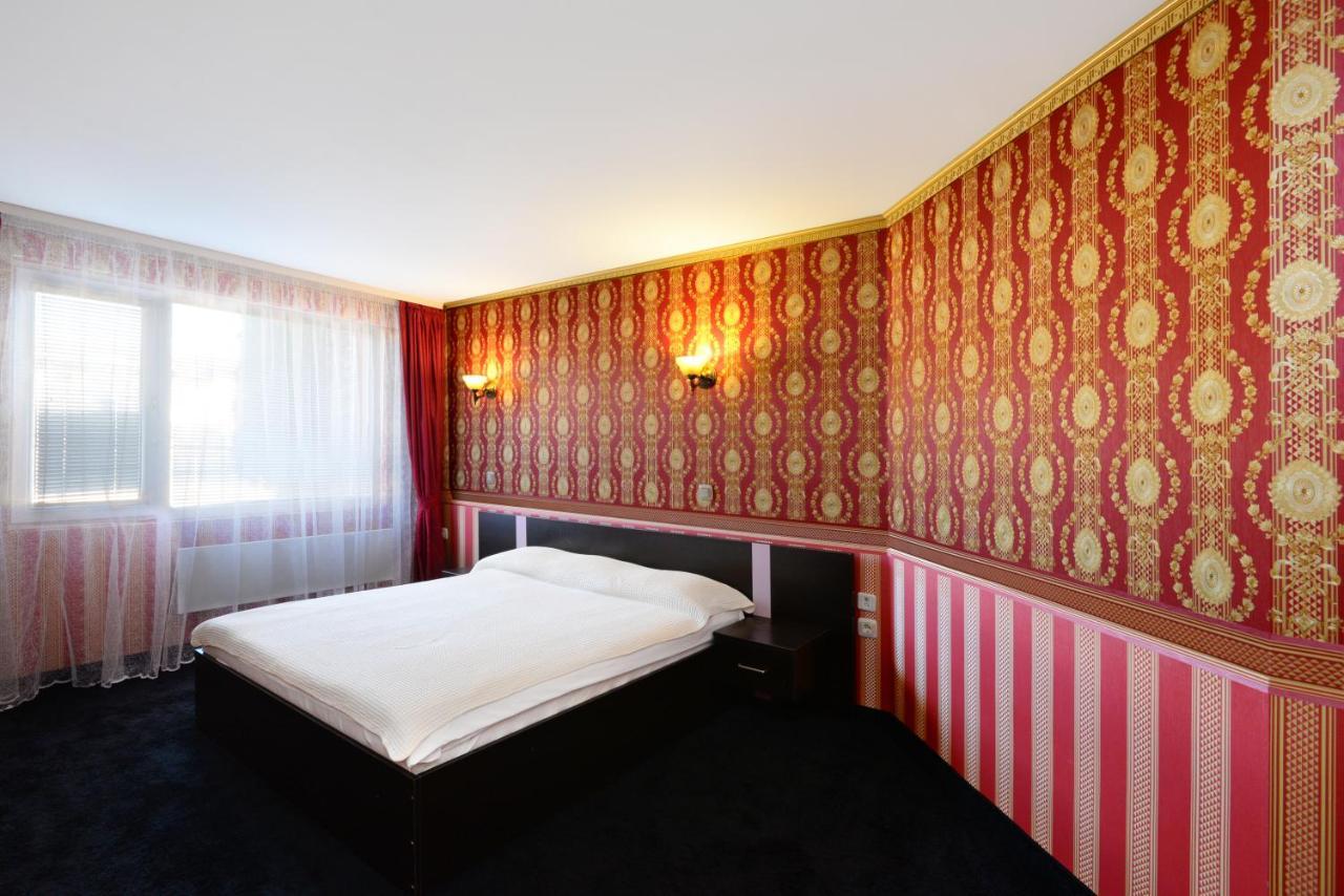 Hotel Sveti Nikola Boyana - Free Parking Sofia Exteriör bild